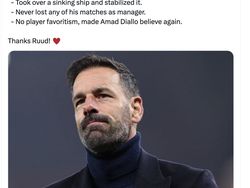 MU Tak Pernah Kalah, Van Nistelrooy Dielu-elukan di Linimasa