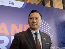Harga Avtur dan Pajak Bandara Turun, AHY: Terima Kasih BUMN