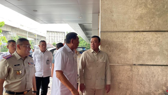 Menteri Pertahanan dan Menteri ATR/Kepala BPN