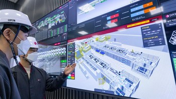 Di pabrik LG Smart Park ini memproduksi hingga 58 model peralatan rumah tangga yang berbeda pada satu jalur produksi. Pabrik ini dilengkapi dengan teknologi Digital Twin (jantung dari setiap pabrik pintar) dan robot otonom. Foto: LG