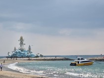 Panorama Pantai Jerman di Tepian Bandara Ngurah Rai Bali
