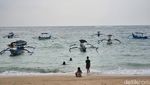 Panorama Pantai Jerman di Tepian Bandara Ngurah Rai Bali