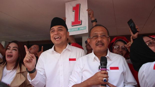 Paslon Pilwali Surabaya Eri Cahyadi dan Armuji