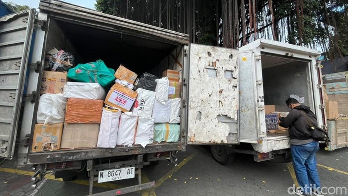 Pengungkapan Rokok Ilegal di Polres Pelabuhan Perak Pengungkapan Rokok Ilegal di Polres Pelabuhan Perak