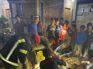 Cakar Warga Jatibarang, Monyet Liar Berakhir di Keranjang Mangga