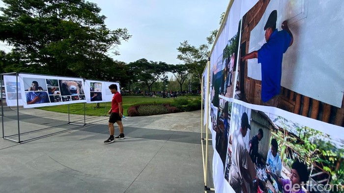 Pewarta Foto Indonesia (PFI) Bandung menggelar Festival Fotografi Kampus (FFK) dengan mengusung tema 'Hero'. Pewarta Foto Indonesia (PFI) Bandung menggelar Festival Fotografi Kampus (FFK) dengan mengusung tema 'Hero'.