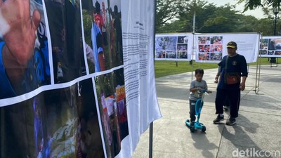 Merekam Aksi Para Pahlawan dalam Bingkai Foto di Bandung