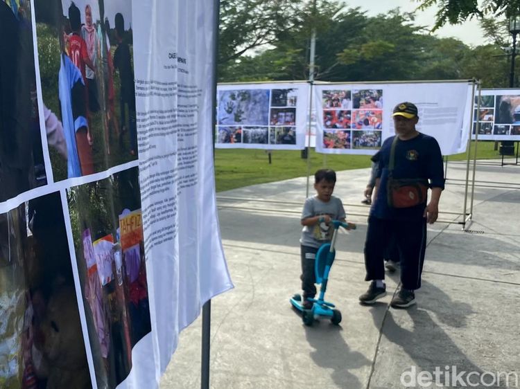 Merekam Aksi Para Pahlawan dalam Bingkai Foto di Bandung