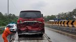 Potret Mobil-mobil Ringsek Akibat Kecelakaan Beruntun di Tol Cipularang