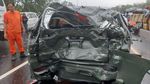 Potret Mobil-mobil Ringsek Akibat Kecelakaan Beruntun di Tol Cipularang