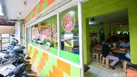 Adapun UMKM lainnya tersebut, di antaranya UMKM mode/busana, kuliner, industri kreatif.