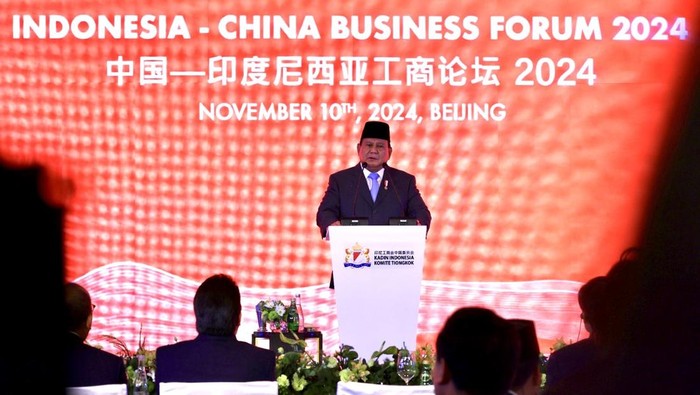 Presiden Republik Indonesia (RI) Prabowo Subianto menghadiri Forum Bisnis Indonesia-Tiongkok yang digelar KIKT di Beijing. Begini momennya.