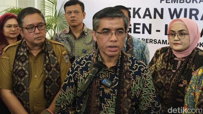 Menteri Ketenagakerjaan (Menaker) Yassierli, saat ditemui di MABES Convention Center (MCC) Karanganyar, Senin (11/11/2024).