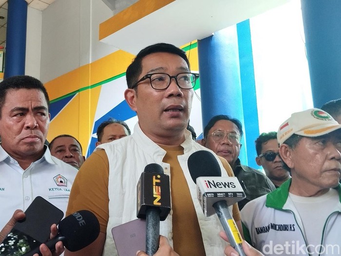 Ridwan Kamil usai di Pasar Induk Kramat Jati, Jakarta Timur, Senin (11/11/2024).