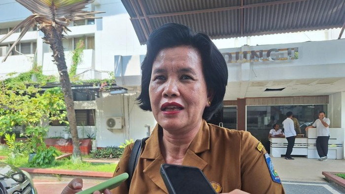 Sekretaris Distanbun NTB, Ni Nyoman Darmilaswati, saat diwawancarai di Mataram, Senin (11/11/2024). (Nathea Citra/detikBali)