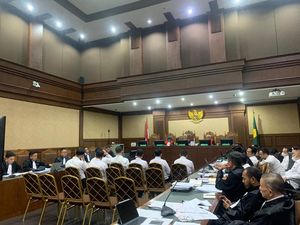 Bisa-bisanya Pegawai KPK Terdakwa Pungli tapi Masih Terima Gaji