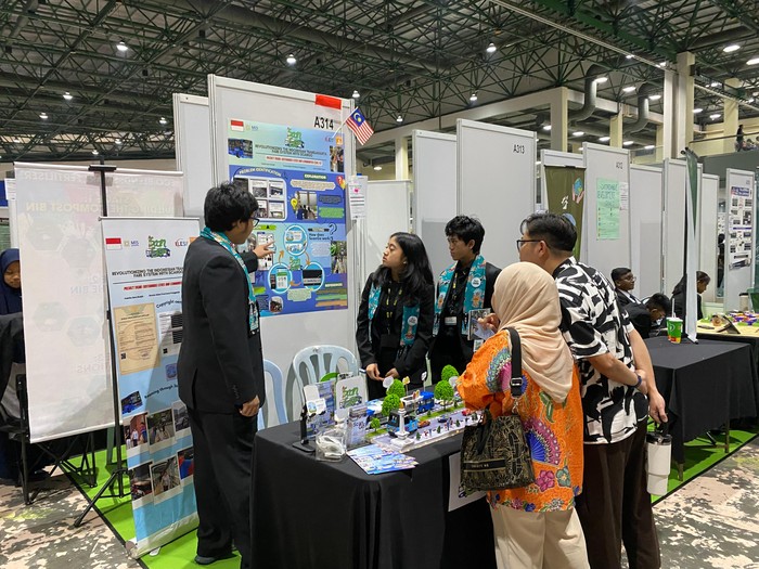 Siswa-siswi Mentari Intercultural School Jakarta medali Emas di ajang lomba Kuala Lumpur Engineering Science Fair (KLESF) di Kuala Lumpur Malaysia Siswa-siswi Mentari Intercultural School Jakarta medali Emas di ajang lomba Kuala Lumpur Engineering Science Fair (KLESF) di Kuala Lumpur Malaysia