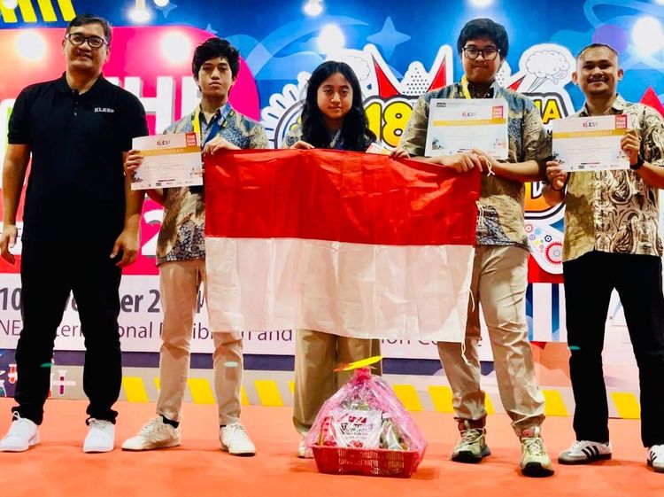 Hebat! Murid Kelas 9 Mentari Intercultural School Jakarta Raih Emas di Malaysia