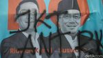 Potret Spanduk RK-Suswono Dirusak di Penggilingan Jaktim