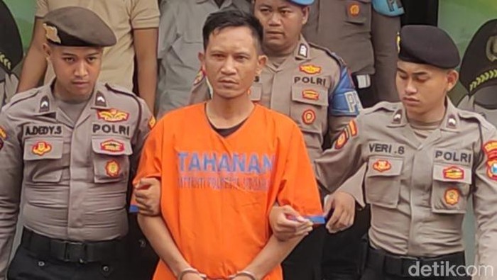 Suami tusuk istri di Sidoarjo