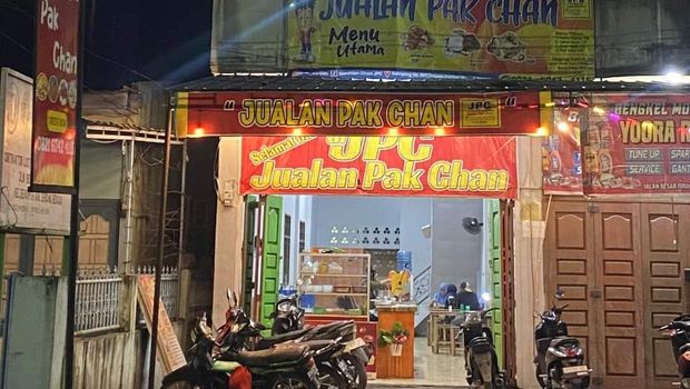 Suasana salah satu kafe di Sei Rampah, Kabupaten Sergai pada malam hari. (dok. Pemkab Sergai)