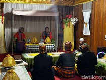 Danny Terima Gelar Tadung Kaluana dari Dewan Adat Rongkong Sulsel