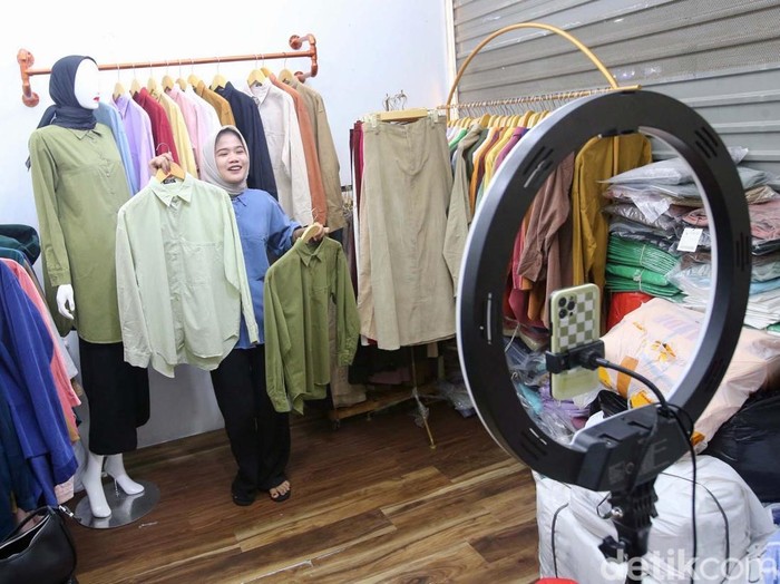 Transaksi Harbolnas 2024 Diprediksi Naik 25,2% Hari Belanja Online Nasional (Harbolnas) jatuh setiap tanggal 12 Desember. Harbolnas tahun 2024 ini diprediksi meningkat dari tahun 2023.