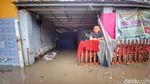 Foto Kepasrahan Warga CPI Kabupaten Bandung Terlanda Banjir