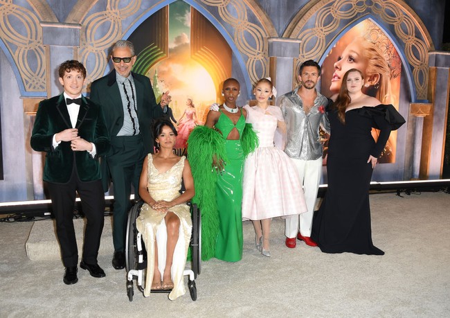 Pada premier film Wicked dihadiri oleh rekan-rekan mereka, termasuk Cynthia Erivo.  Foto: Getty Images/FilmMagic/Steve Granitz