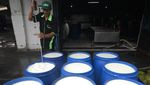 Industri Wajib Serap Susu Sapi Lokal!