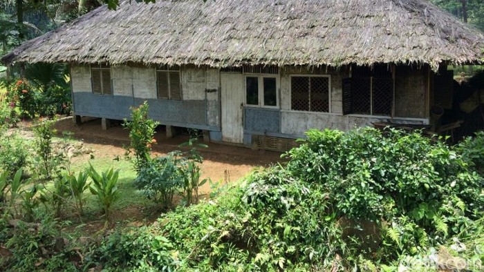 Kampung Adat Kuta Ciamis.