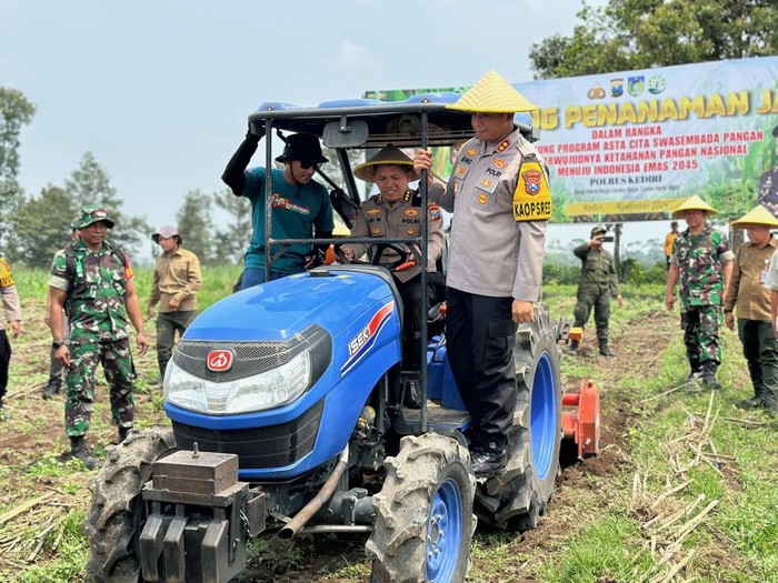 Kepala Biro SDM Polda Jatim Kombes Ari Wibowo