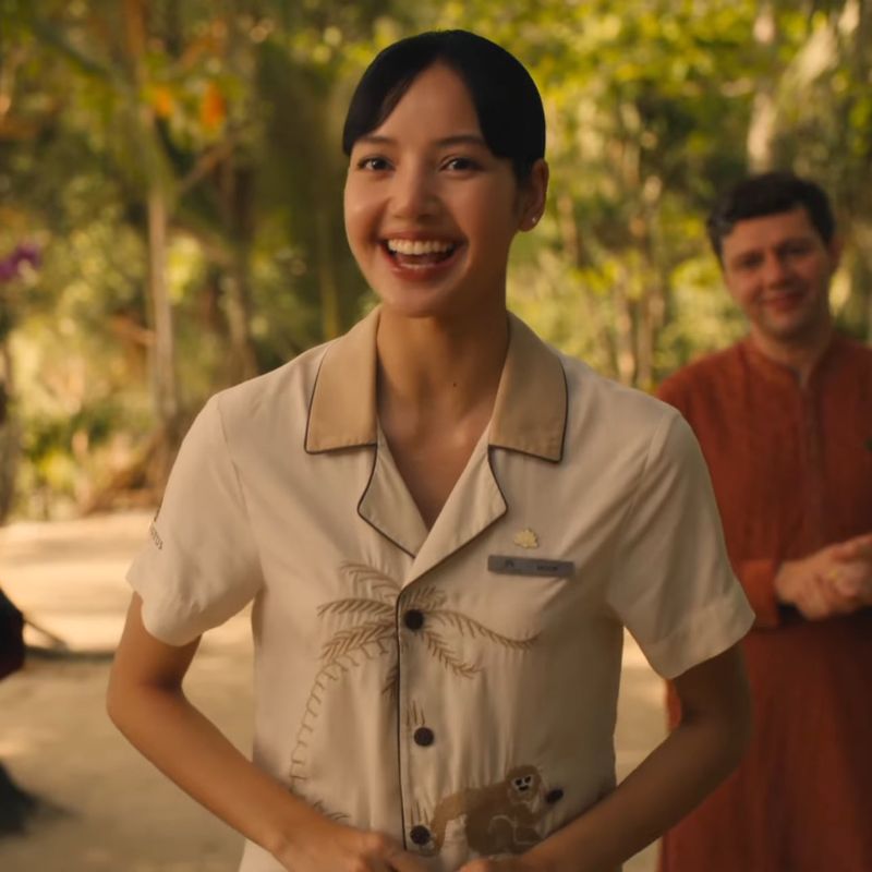 Lisa BLACKPINK dalam trailer The White Lotus 3