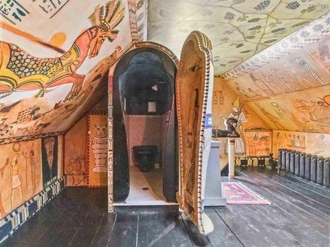 Loteng Kamar Mandi Berkonsep Makam Mesir Kuno