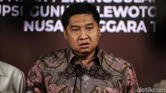 Maruarar Sirait merupakan Menteri Perumahan dan Kawasan Permukiman (PKP) di Kabinet Merah Putih