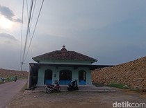 Masjid Tlogoadi Sleman Masih Berdiri Kokoh di Tengah Proyek Tol