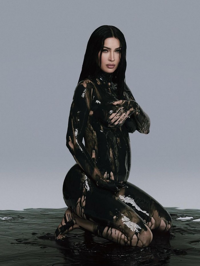 Megan Fox umumkan kehamilan.