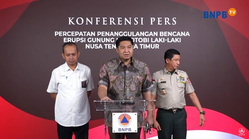 Menteri Perumahan Rakyat dan Kawasan Permukiman, Maruarar Sirait, dalam konferensi pers percepatan penanggulangan bencana erupsi Gunung Lewotobi Laki-laki, Selasa (12/11/2024). (Youtube BPNP TV)