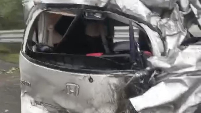 Mobil milik Heri Anwar yang jadi korban kecelakaan beruntun di KM 92 Tol Cipularang
