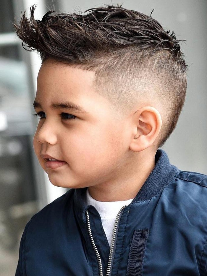 Model rambut anak cowok yang keren dan bikin tambah ganteng.