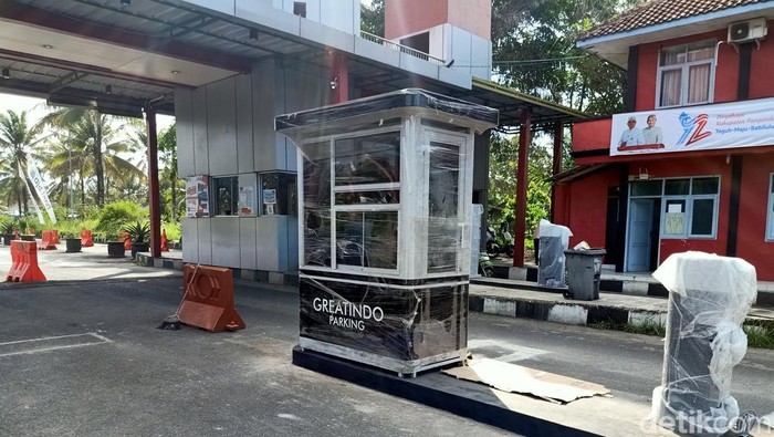 Pemasangan Gate Parkir di Objek wisata Pantai Pangandaran