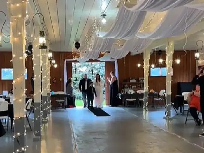 Pengantin Viral Pernikahannya Tanpa Tamu