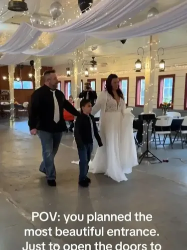 Pengantin Viral Pernikahannya Tanpa Tamu