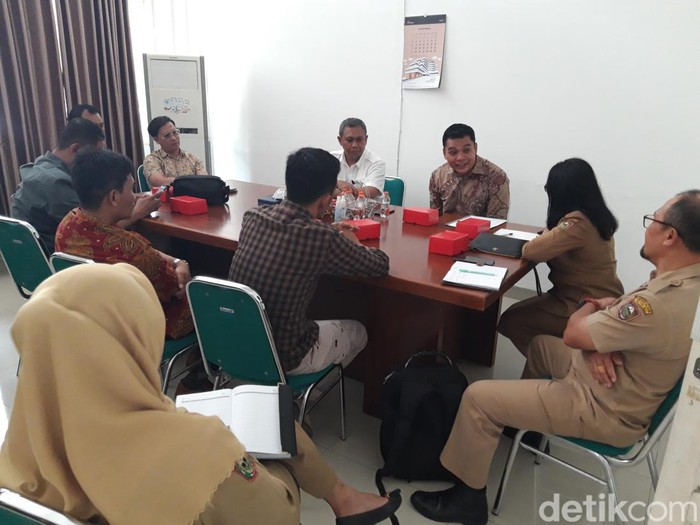 Pertemuan perwakilan pengepul susu dengan BUMN PT Rajawali Nusindo di Kantor Dinas Peternakan dan Perikanan (Disnakan) Boyolali, Selasa (12/11/2024).