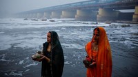 Umat Hindu menyerukan agar sungai menjadi lebih bersih, mendesak pihak berwenang untuk mengatasi polusi sepanjang tahun.  