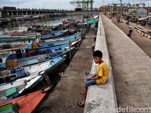Pemerintah Masih Kaji Biaya & Uji Kelayakan buat Proyek Tanggul Laut