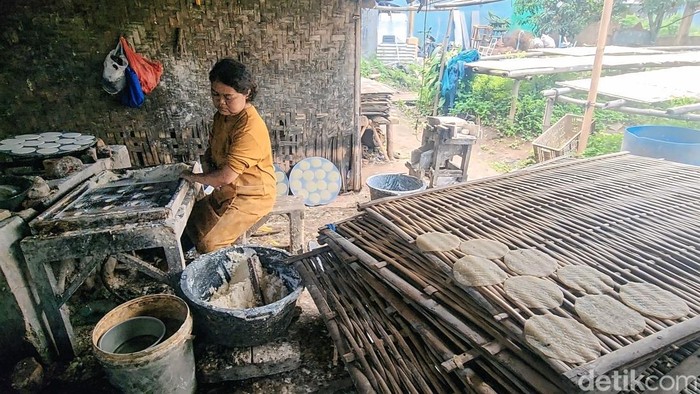 Proses pembuatan kecimpring sadbor