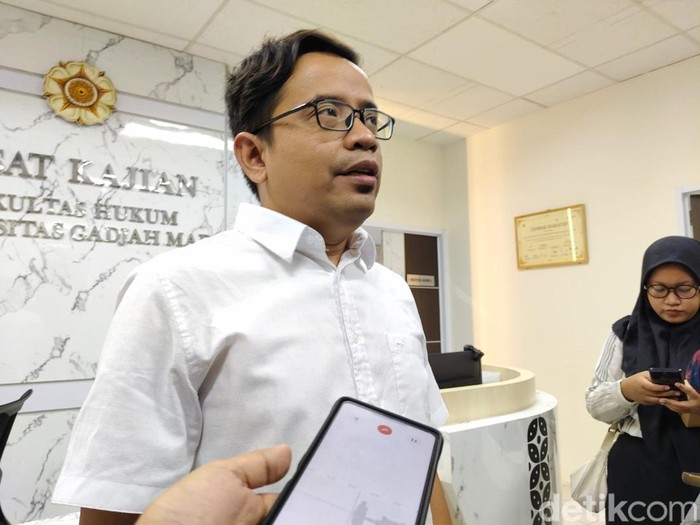 Peneliti Pukat UGM, Zaenur Rohman. Foto diunggah Selasa (12/11/2024).