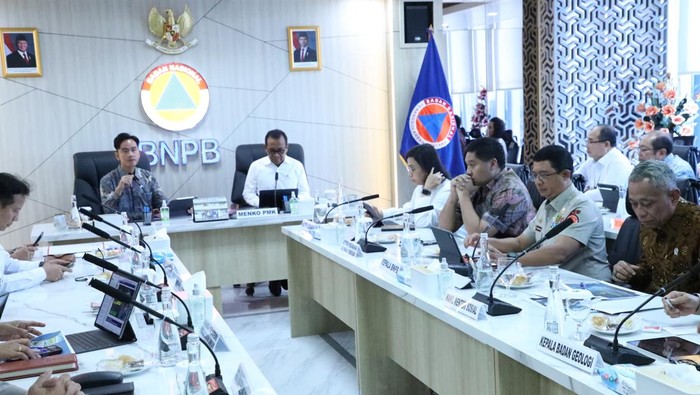 Rapat Koordinasi di Kantor BNPB soal Bahas Erupsi Gunung Lewotobi