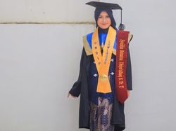 Baru Lulus Berpredikat Cum Laude, Syaikha Dipinang 4 Perusahaan-Punya 16 Sertifikat